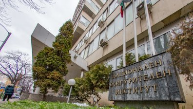 Пенсиите на жените - средно с 27% по-ниски от тези на мъжете