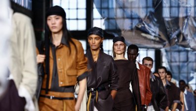 Светлини, камера, екшън: Милано блести за Седмицата на модата (СНИМКИ)