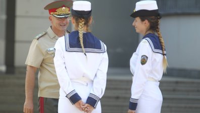 Поднесоха венци и цветя пред Паметника на медицинските чинове