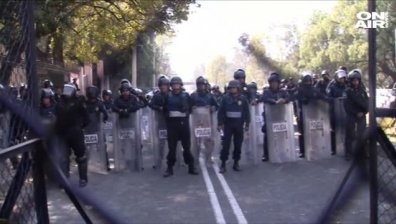 Сблъсъци с полиция по време на масовите протести в Мексико