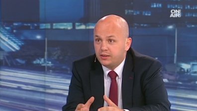 Социалист: Служебно 3:0, ГЕРБ не защитиха правителството!