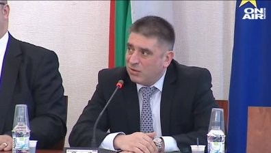 Скандал в парламента заради референдума