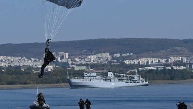 Запрянов: Приоритетна задача е осигуряването на брегови комплекси за Военноморските сили