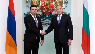Румен Радев: България ще работи за засилване на партньорството на ЕС с Армения