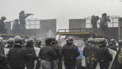 Става все по-страшно: Обявиха извънредно положение в цял Казахстан