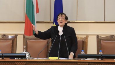 Мика Зайкова: Пак съм най-старото нещо и ще откривам НС