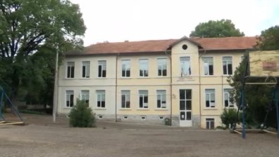 Протест във великотърновско село заради затварянето на 200-годишно училище