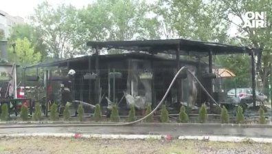 От втори опит: Пожар изпепели заведение в София