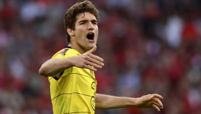 "Барселона" обяви официално трансфера на Маркос Алонсо от "Челси"