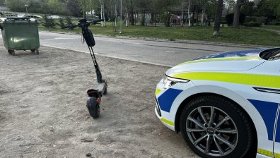 Микробус блъсна 14-годишен на тротинетка в София