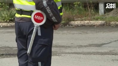 Добре почерпен шофьор помете ограда на детска градина