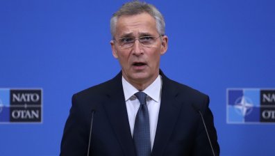 Столтенберг: НАТО ще подкрепя Украйна, но няма да се намесва във войната