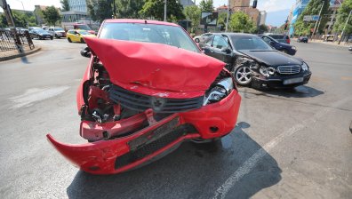 Само за денонощие: 26 тежки катастрофи в страната, 7 от които в София