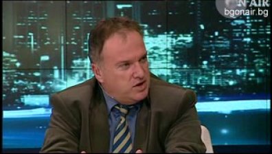 Преходът от авторитаризъм към демокрация в Близкия Изток е много труден