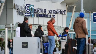 Вземат спешни мерки на летище София след случая с дрон