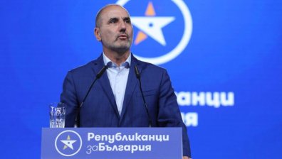  Цветанов: Партията няма да се управлява от джип
