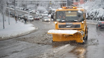 Зимата няма да изненада София: 335 снегорина са в готовност, 2000 лв. глоба за непочистена спирка