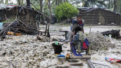 "Фреди" уби над 460 души, вихри се рекордните 38 дни в Югоизточна Африка