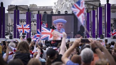 Кралица Елизабет II пропуска благодарствената служба заради "известен дискомфорт"