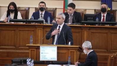 Радев и Костадинов с категорични позиции за снежните топки по премиера