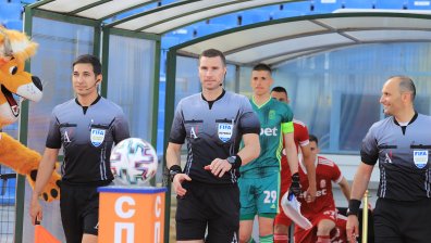 Кабаков ще свири футболния полуфинал в Токио между Мексико и Бразилия