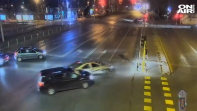 СДВР стряска с кадри от тежки катастрофи и зове: Шофирайте внимателно! (ВИДЕО)