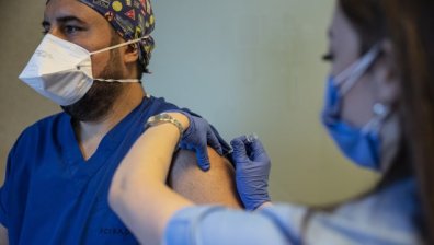 Вирусолог: Ковид-ваксината е неефективна при хора с имунодефицит