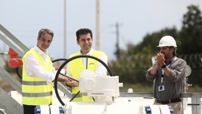 Петков отговори на Борисов: "Турски поток" по-скъп и неизгоден от гръцката връзка