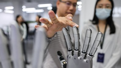 Китай забрани уволненията заради AI