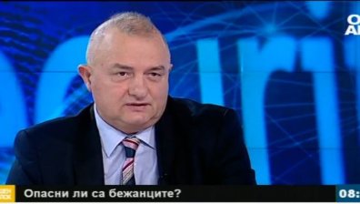 Николай Чирпанлиев: Трябва да има буферни зони извън ЕС за бежанците