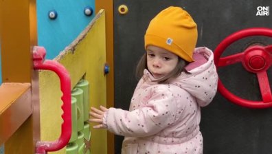 Малката Радослава се бори геройски с редкия 3М синдром