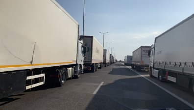 Шофьорите на камиони са изнервени, настояват за "зелени" коридори