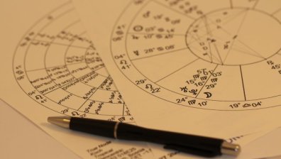 Хороскоп за 18 октомври: Овните да мислят преди да действат, Лъвовете да не бъдат твърде откровени