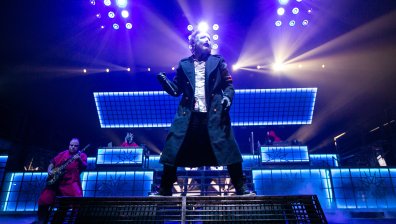 Кори Тейлър от Slipknot пусна 13 китари с автографи на търг