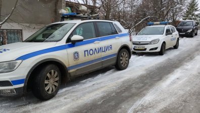 Втори ден издирват убиеца от Боснек, селото остава блокирано