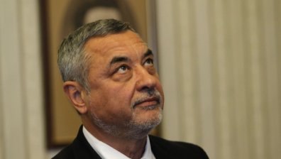 ДПС и евролибералите поискаха оставката на Валери Симеонов