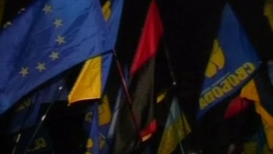 Най-малко 12 ранени при сблъсъци в Киев