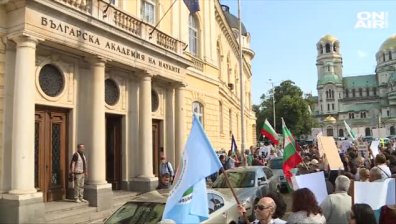 Министър Вълчев е готов да помогне на метеоролозите да напуснат БАН