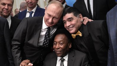 Пеле за Марадона: Един ден заедно ще играем футбол на небето
