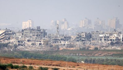 Бомби падат до най-голямата болница в Газа, Израел предложи да евакуира бебета и деца