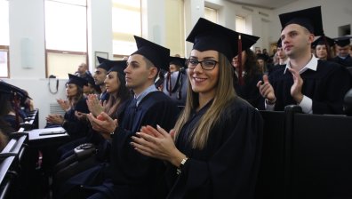 Близо 200 студенти от ВУЗФ получиха дипломите си (+Видео)