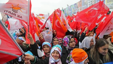 Ердоган събра стотици хиляди на предизборен митинг в Анкара