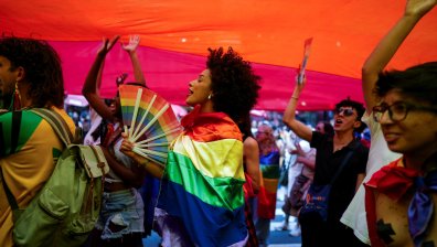 Улиците на Сао Пауло оживяха с ЛГБТ парада (СНИМКИ)