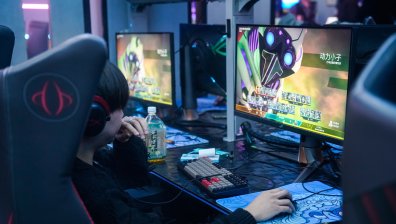 Учени: Геймърите са застрашени от необратима загуба на слуха