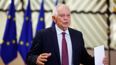 Борел: Атаките срещу Украйна са военни престъпления