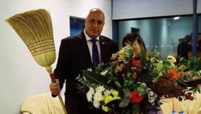 Що е то политически PR и как се използва той?