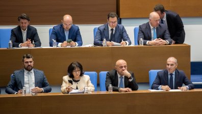 Дебати по петия вот на недоверие срещу кабинета "Желязков" (СНИМКИ)
