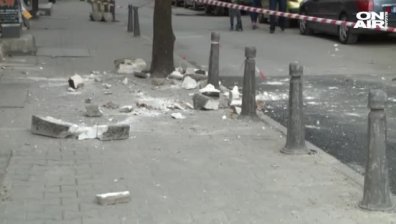 Срути се част от тераса в центъра на София, по чудо няма пострадали