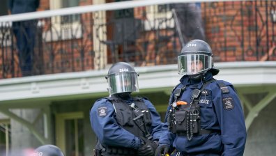 Атака в Квебек: Мъж с меч уби двама души, полицията го арестува