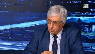 Възможно е новият бюджет да остави семейства без детски надбавки
